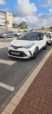 מודעת רכב טויוטה C-HR