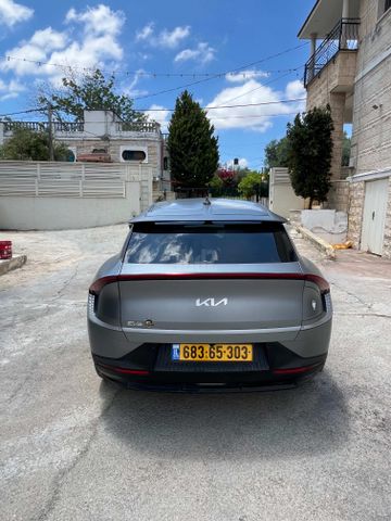 מודעת רכב קיה EV6