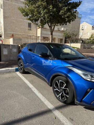 מודעת רכב טויוטה C-HR