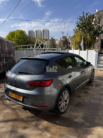 מודעת רכב סיאט לאון