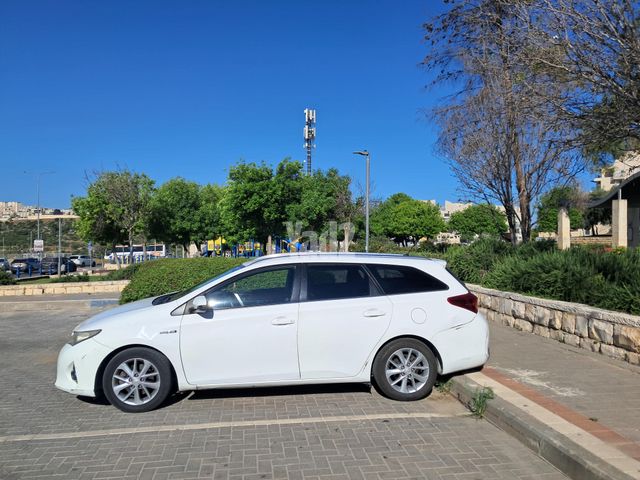 מודעת רכב טויוטה אוריס