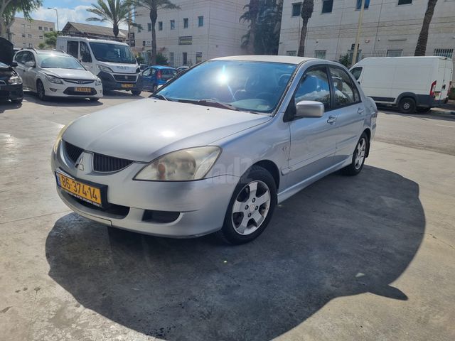 מודעת רכב מיצובישי לנסר