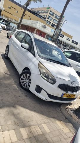 מודעת רכב קיה קארנס