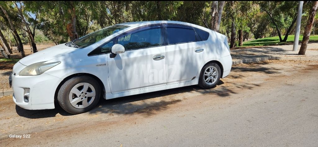 מודעת רכב טויוטה פריוס