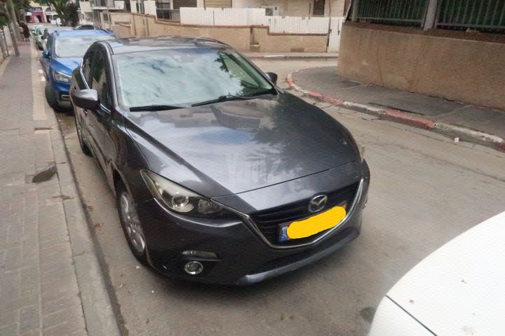 מודעת רכב מאזדה 3