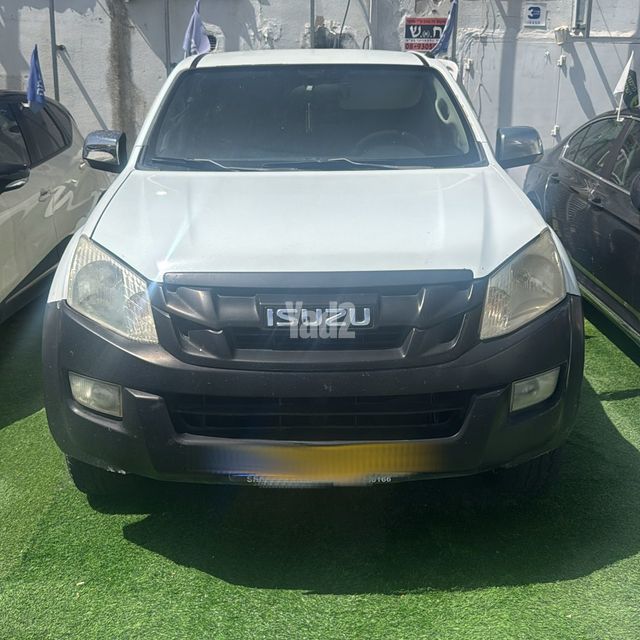 מודעת רכב איסוזו די-מקס