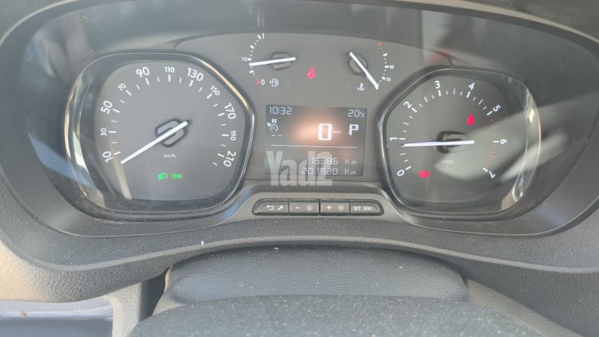 מודעת רכב סיטרואן ג'אמפי
