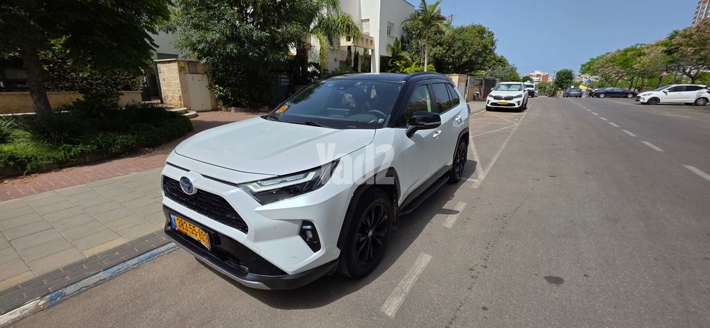 מודעת רכב טויוטה RAV4