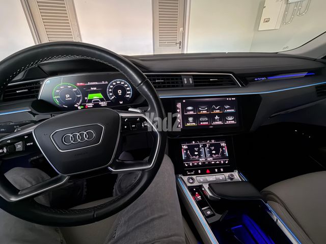 מודעת רכב אאודי Q8 e-tron