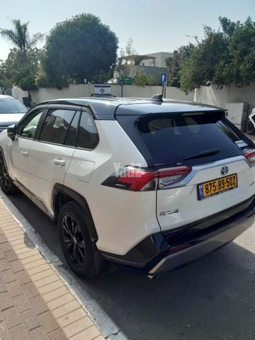 מודעת רכב טויוטה RAV4