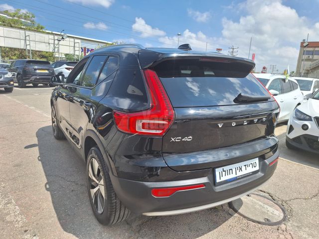מודעת רכב וולוו XC40 2