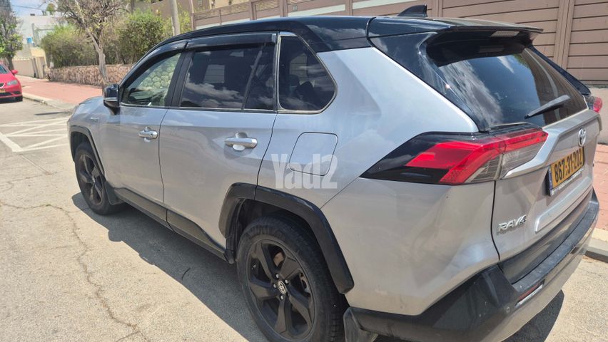 מודעת רכב טויוטה RAV4