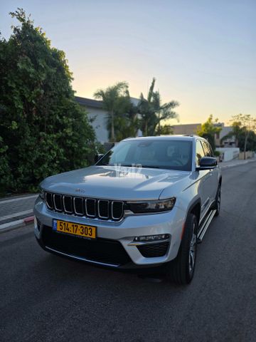 מודעת רכב ג'יפ גרנד צ'ירוקי