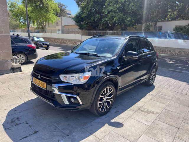 מודעת רכב מיצובישי ASX