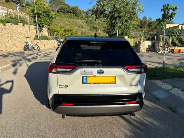 מודעת רכב טויוטה RAV4