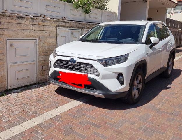 מודעת רכב טויוטה RAV4