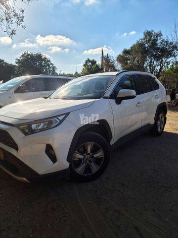 מודעת רכב טויוטה RAV4