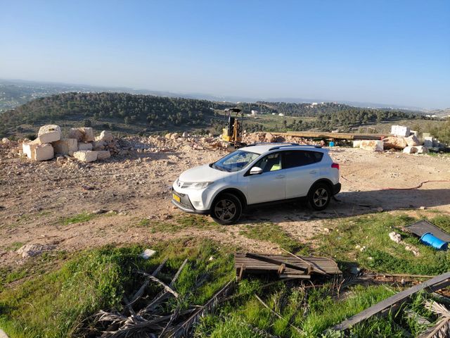 מודעת רכב טויוטה RAV4
