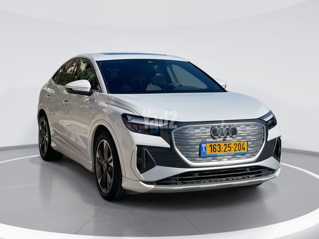מודעת רכב אאודי Q4 e-tron