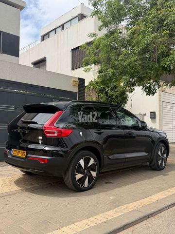 מודעת רכב וולוו XC40