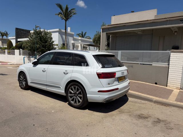 מודעת רכב אאודי Q7