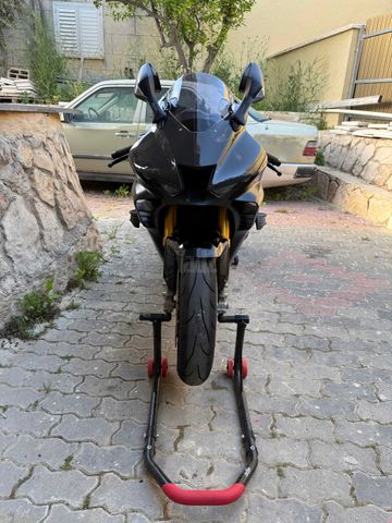 מודעת רכב הונדה CBR1000RR