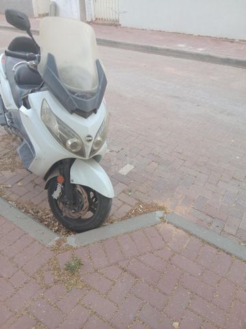 מודעת רכב סאן יאנג מקסים 400
