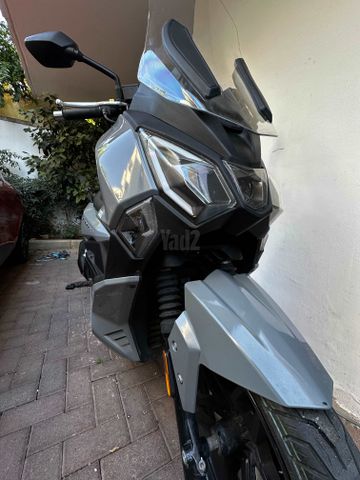 מודעת רכב סאן יאנג ג'וירייד 300 16