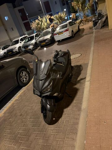 מודעת רכב סאן יאנג ג'וי-מקס Z-300