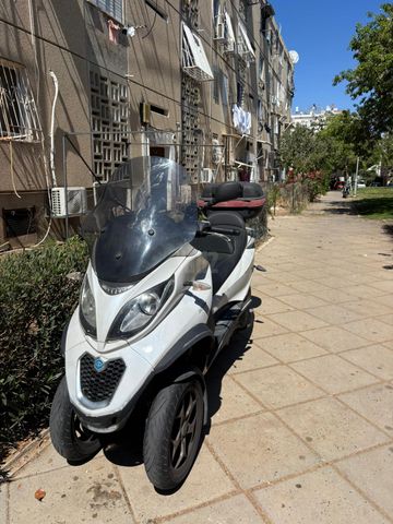 מודעת רכב פיאג'ו MP3 300 LT