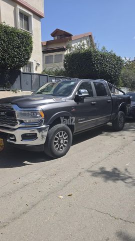 מודעת רכב דודג'