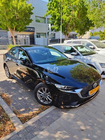 מודעת רכב מאזדה 3