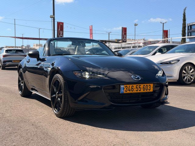 מודעת רכב מאזדה MX-5 1