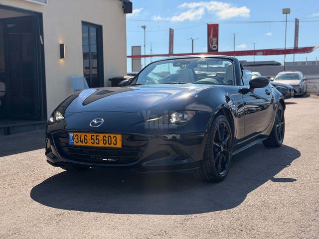 מודעת רכב מאזדה MX-5