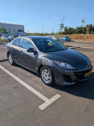 מודעת רכב מאזדה 3