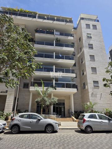 נירים 3
