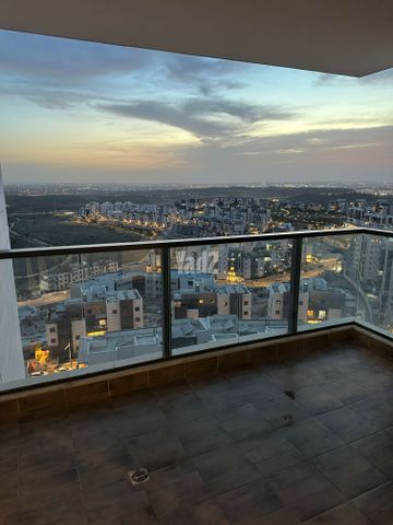 שרה אהרונסון 3