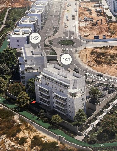 אלישע 4