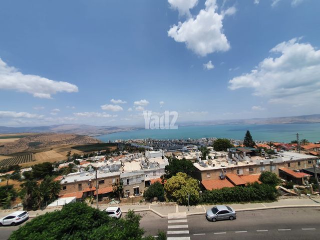 ירושלים 18
