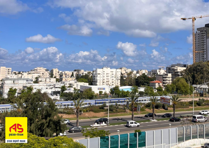 אפרים שריר 