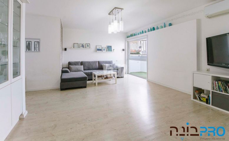 יונה צבי פיינשטיין