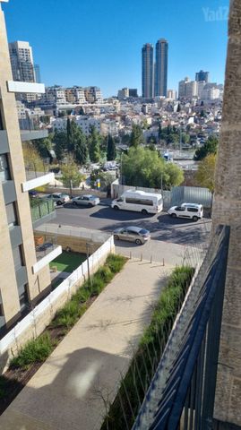 דירה למכירה בירושלים (תיווך) — 3