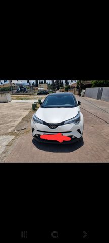 מודעת רכב טויוטה C-HR