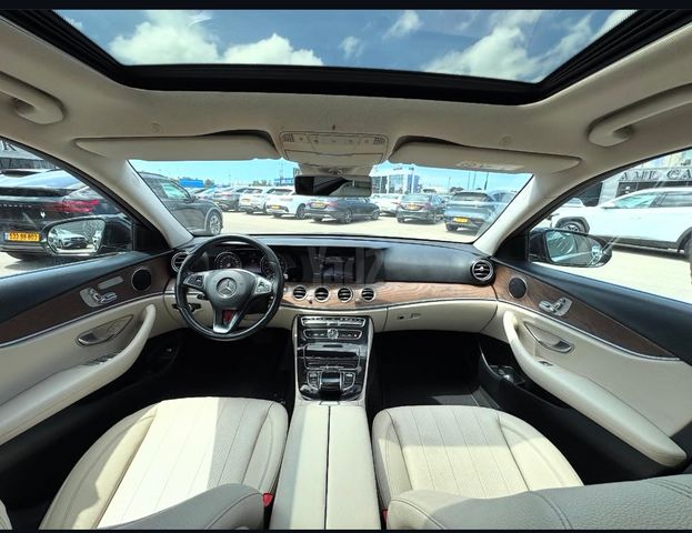 מודעת רכב מרצדס-בנץ E-class
