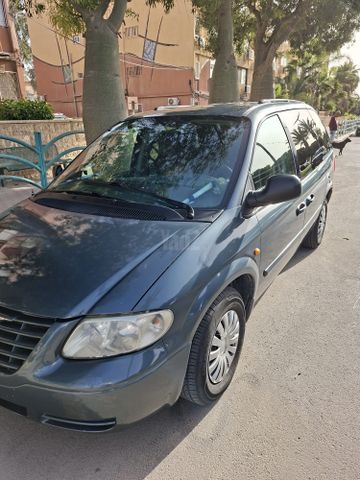 מודעת רכב קרייזלר וויאג'ר