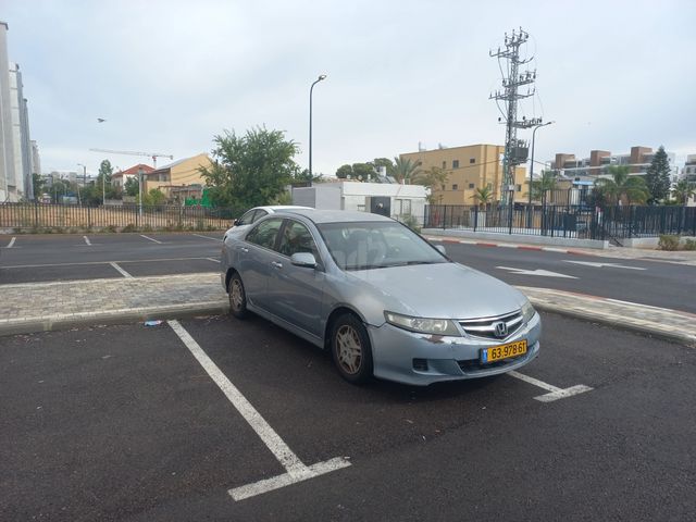 מודעת רכב הונדה אקורד