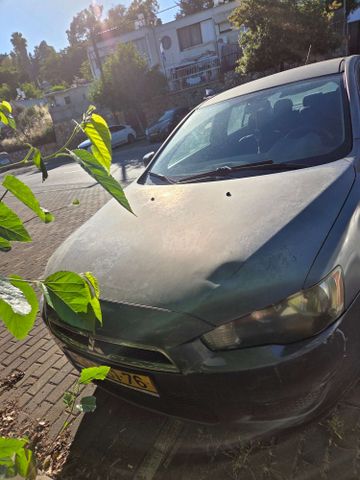 מודעת רכב מיצובישי לנסר