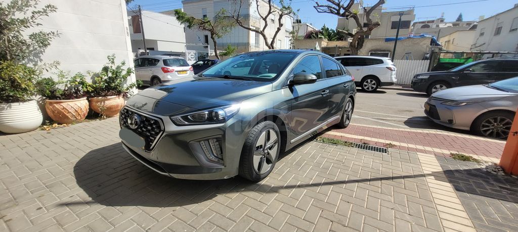 מודעת רכב יונדאי איוניק