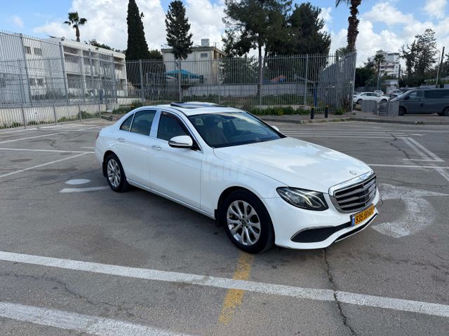 מודעת רכב מרצדס-בנץ E-class