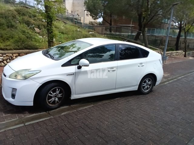 מודעת רכב טויוטה פריוס